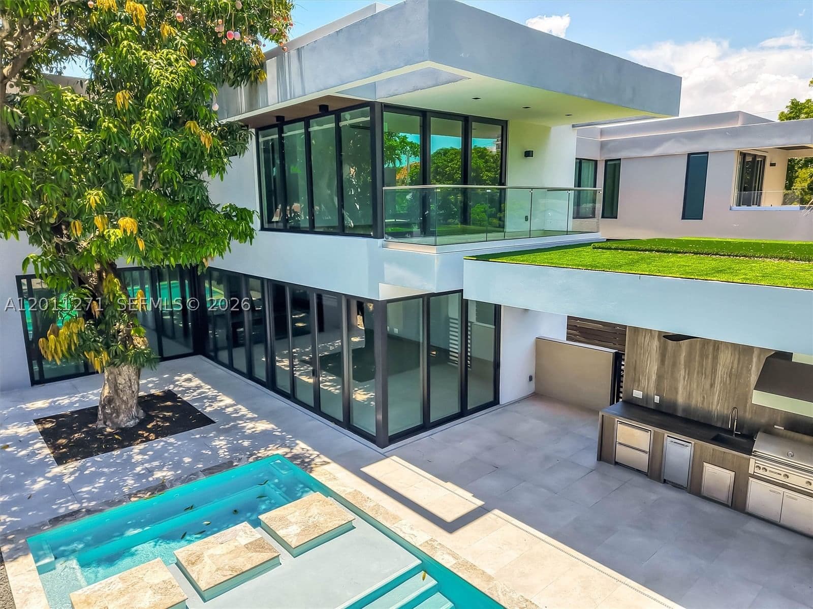 5+1 Müstakil ev — 125 29th Rd, Miami, FL 33129