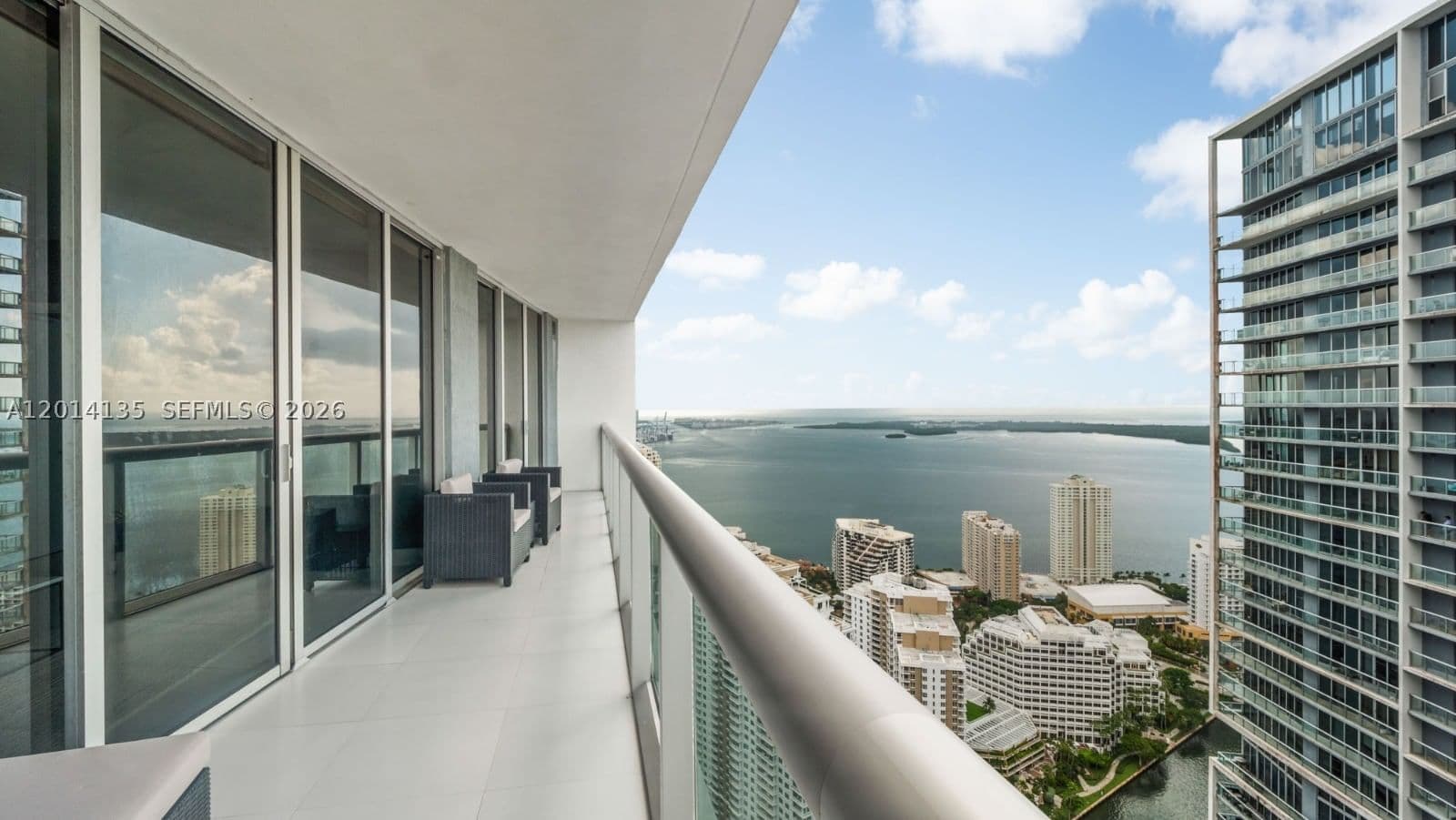 2+1 Condo — 475 Brickell Ave #5109, Miami, FL 33131