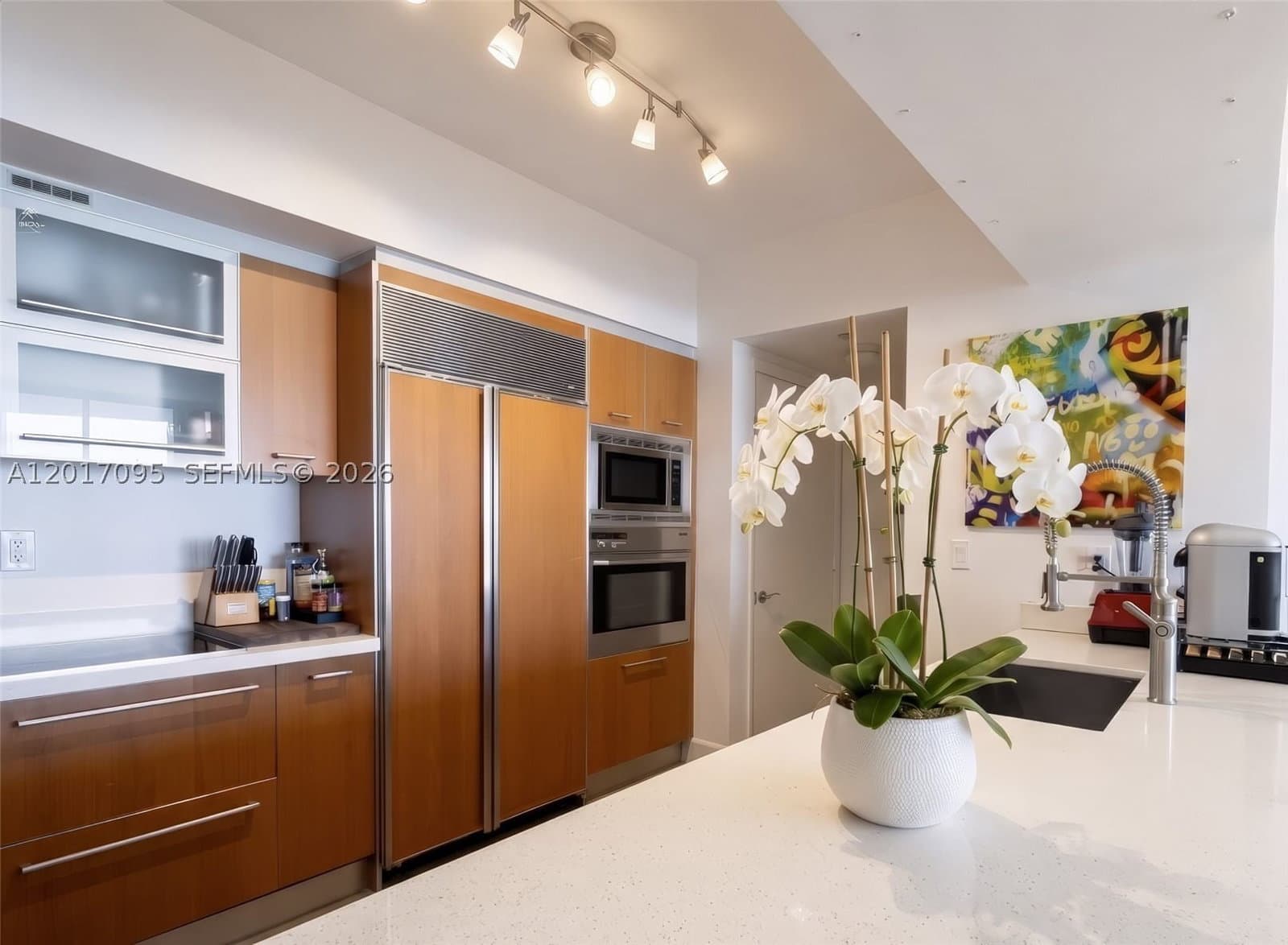 2+1 Condo — 400 Alton Rd #1709, Miami Beach, FL 33139