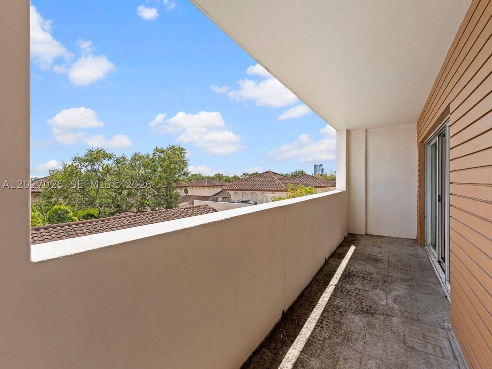 1-bedroom Condo — 2740 28th Ter #508, Miami, FL 33133