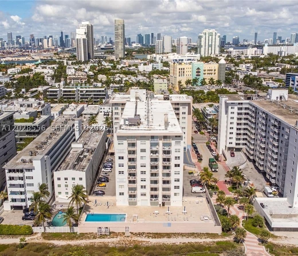 1+1 Condo — 345 Ocean Dr #602, Miami Beach, FL 33139