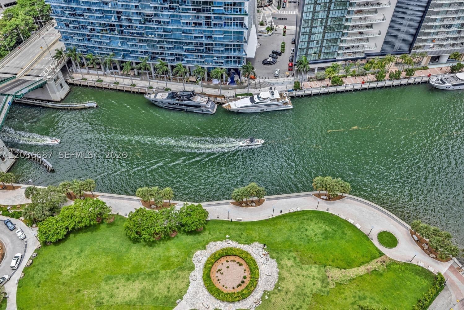 1+1 Condo — 475 Brickell Ave #3214, Miami, FL 33131