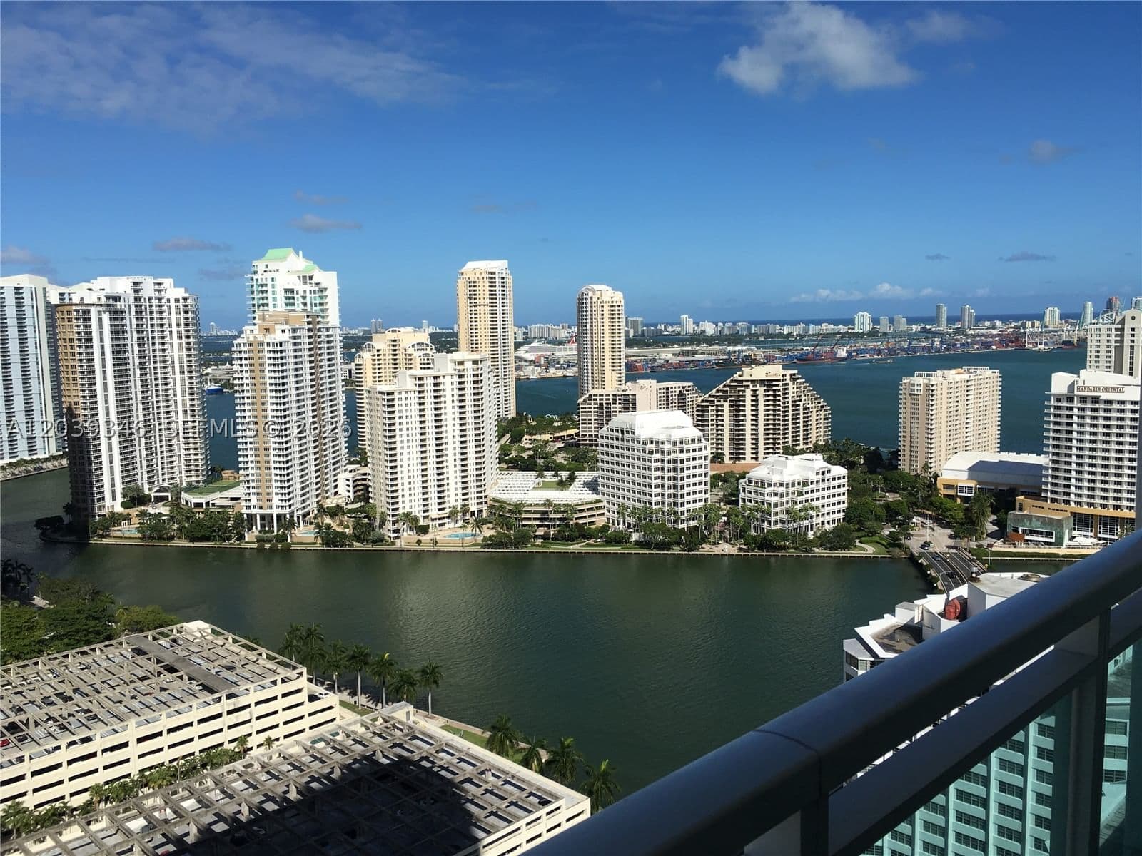 1+1 Condo — Miami, FL 33131