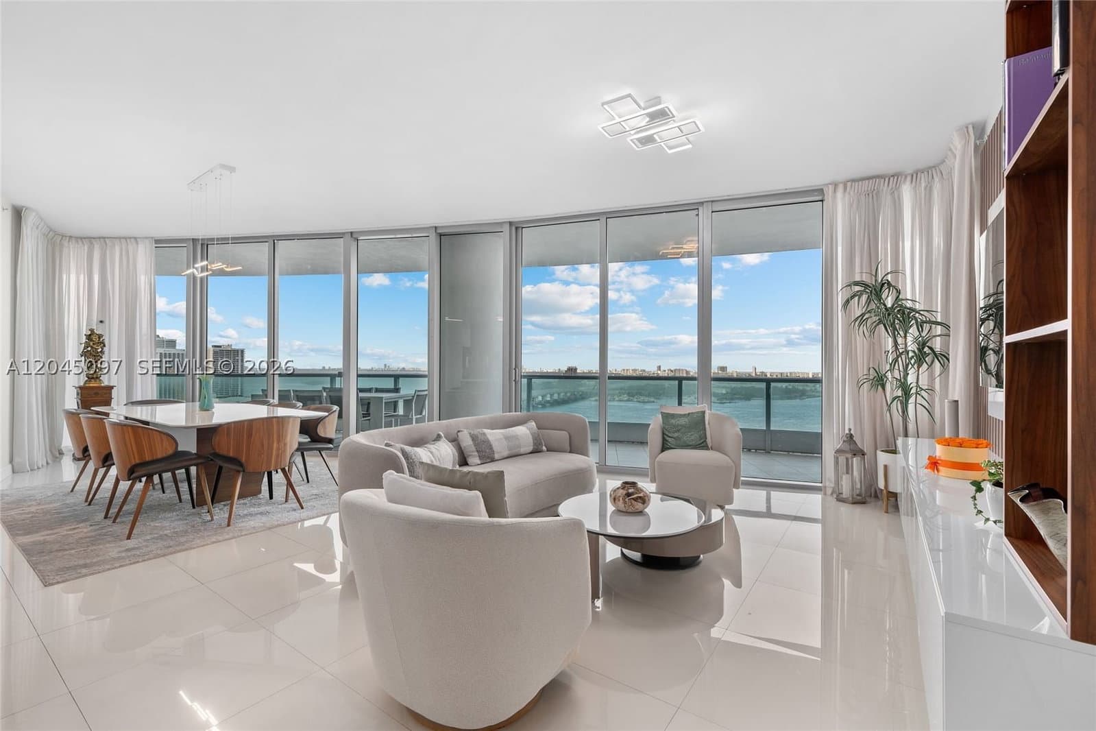 3+1 Condo — 900 Biscayne Blvd #2506, Miami, FL 33132