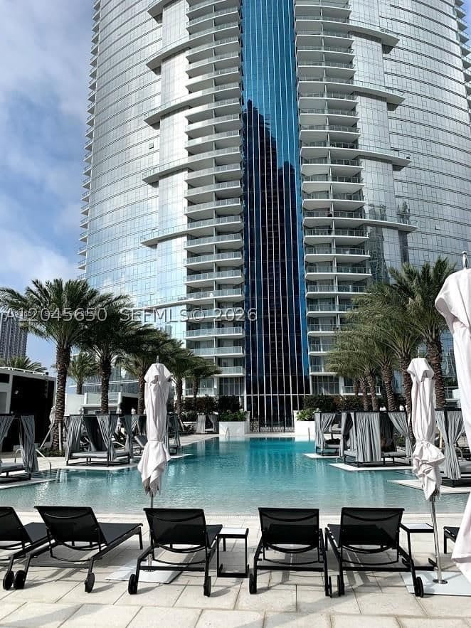 1+1 Condo — 851 1st Ave #2702, Miami, FL 33132