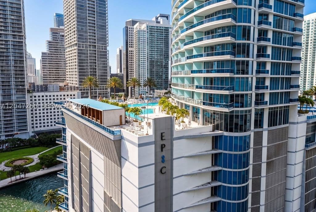 2-bedroom Condo — 200 Biscayne Boulevard Way #5110, Miami, FL 33131
