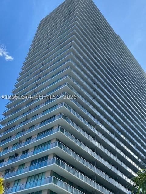 1-bedroom Condo — 79 12th St #1702-S, Miami, FL 33130