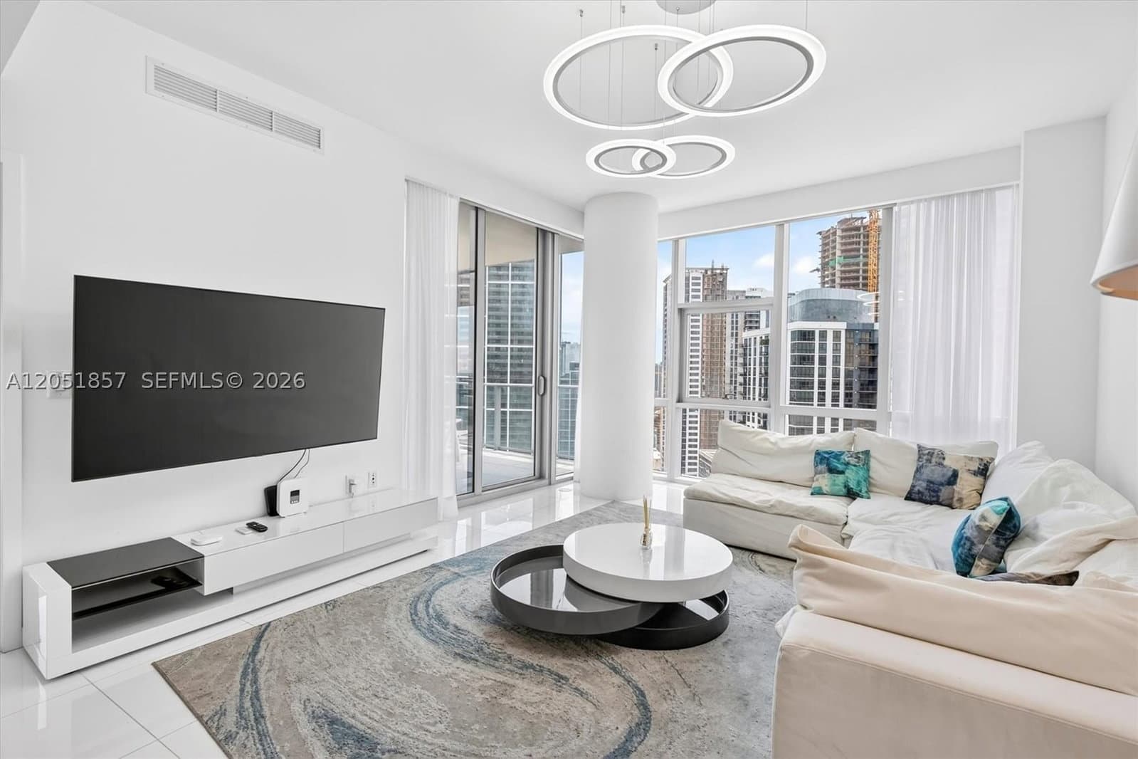 3+1 Condo — 851 1st Ave #3611, Miami, FL 33132