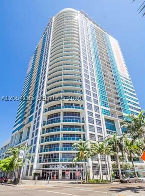 1+1 Condo — 3301 1 AV #L0205, Miami, FL 33137