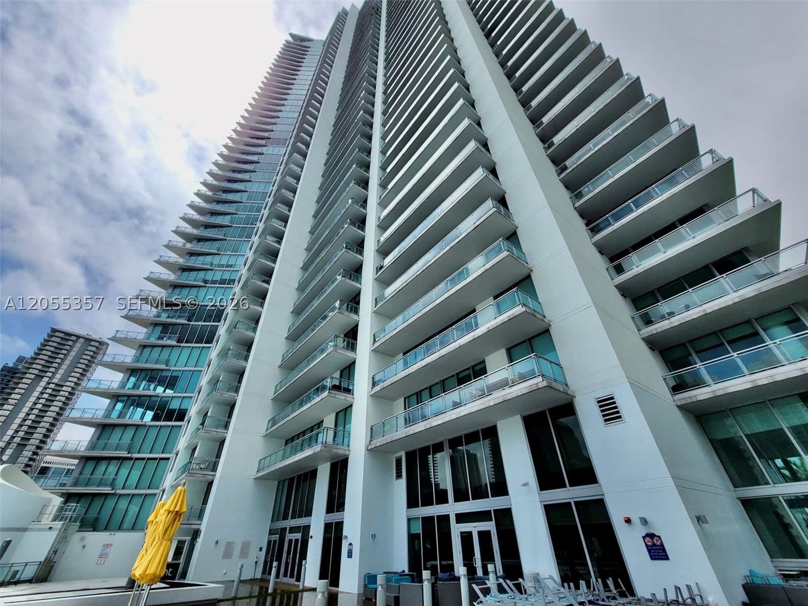 1-bedroom Condo — 92 3rd St #1808, Miami, FL 33130