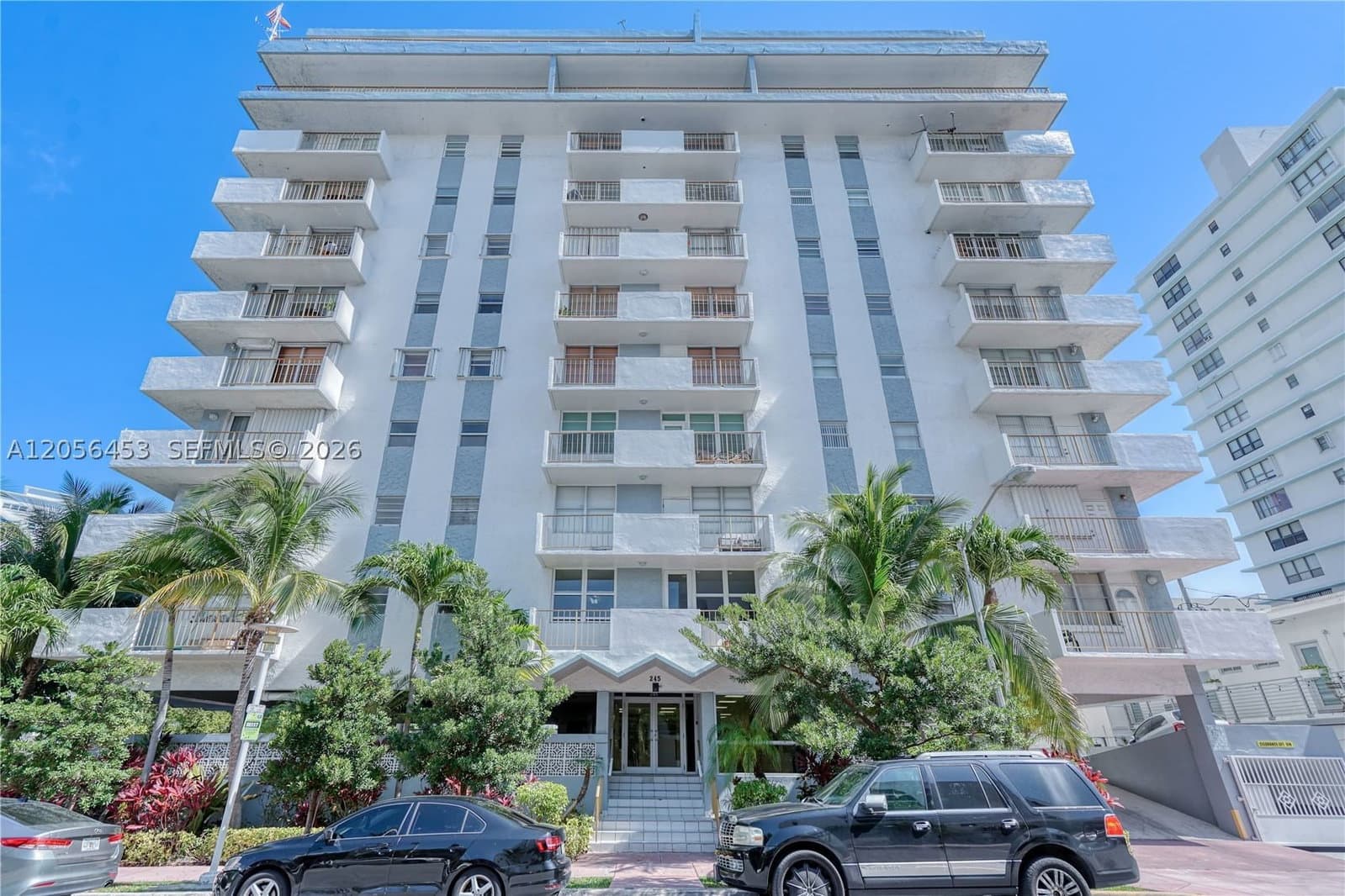 1+1 Condo — 245 18th St #403, Miami Beach, FL 33139