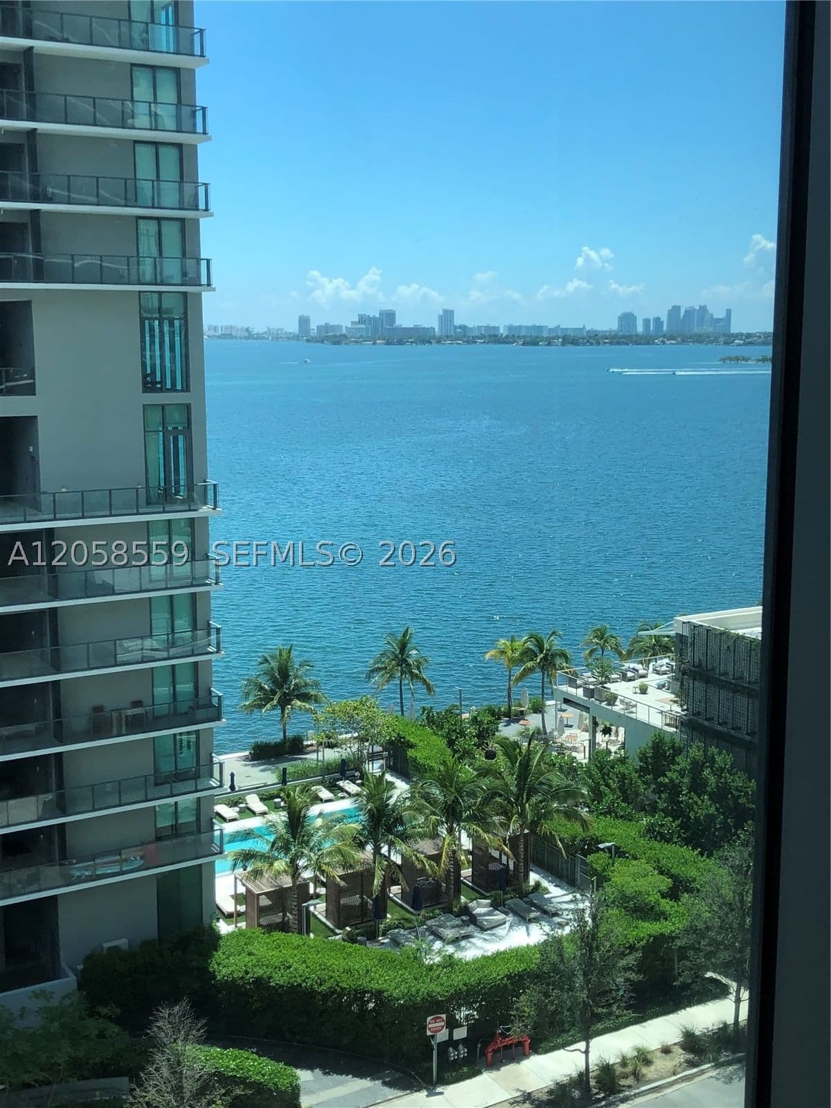 1+1 Condo — 650 32nd St #908, Miami, FL 33137