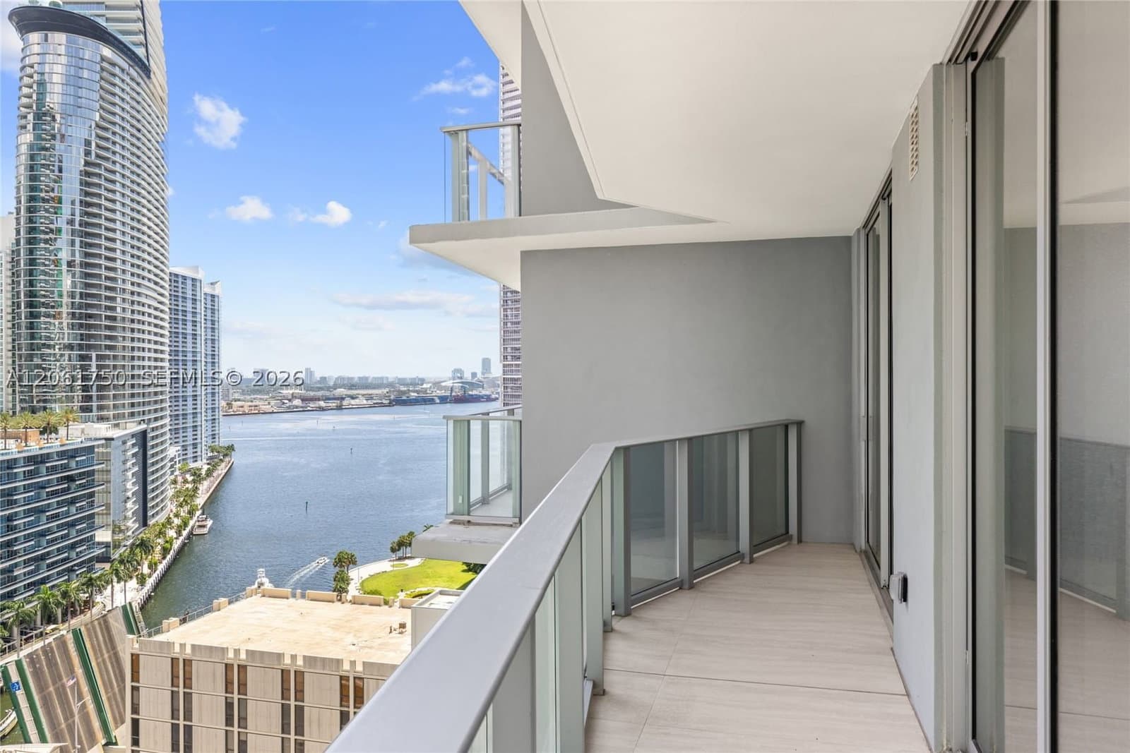 1+1 Condo — 77 5th Street #2205, Miami, FL 33131