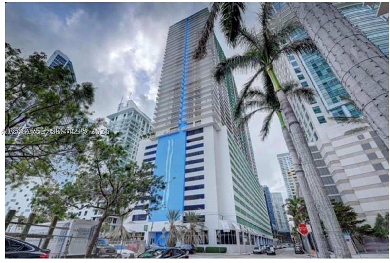 1+1 Condo — 1200 Brickell Bay Dr #1822, Miami, FL 33131
