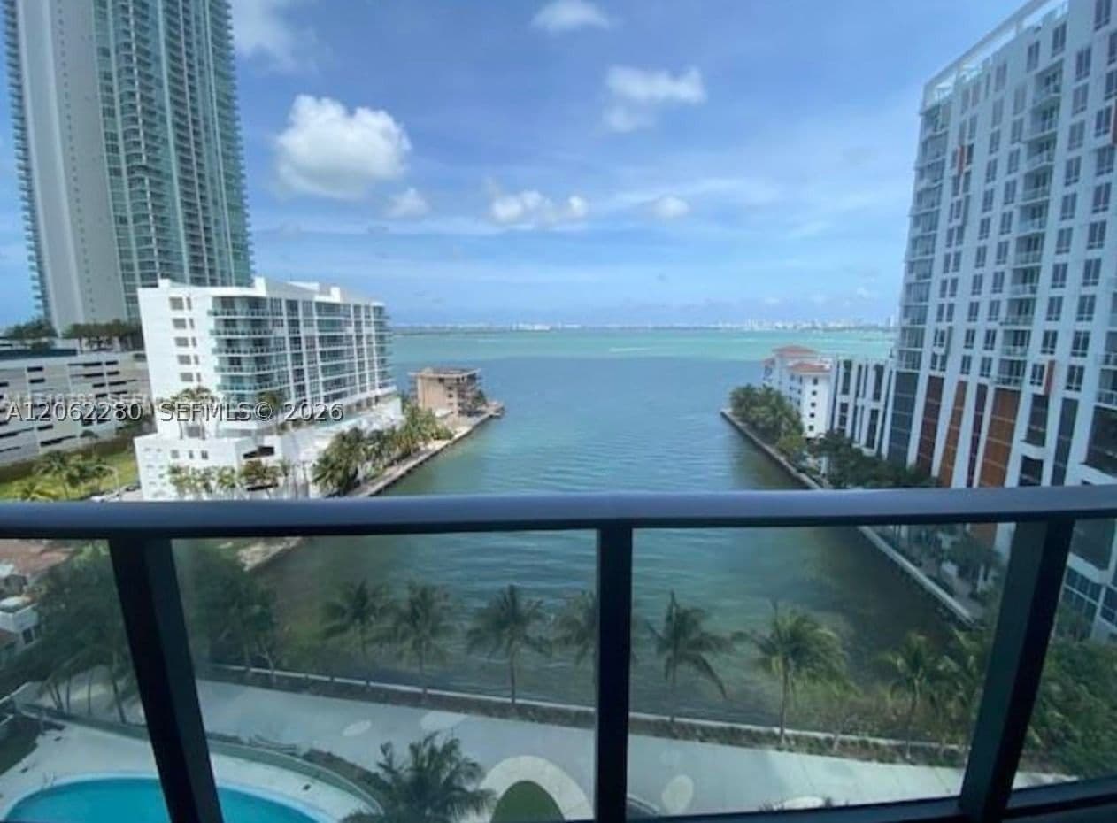 2+1 Condo — 460 28th St #906, Miami, FL 33137