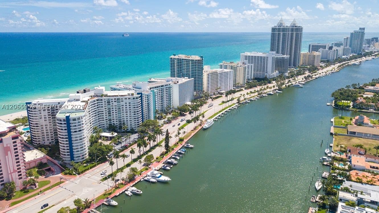 2-bedroom Condo — 5161 Collins Ave #306, Miami Beach, FL 33140