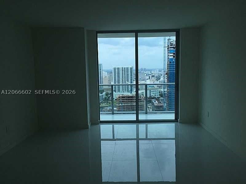 1+1 Condo — 1100 MIAMI AV #3908, Miami, FL 33130