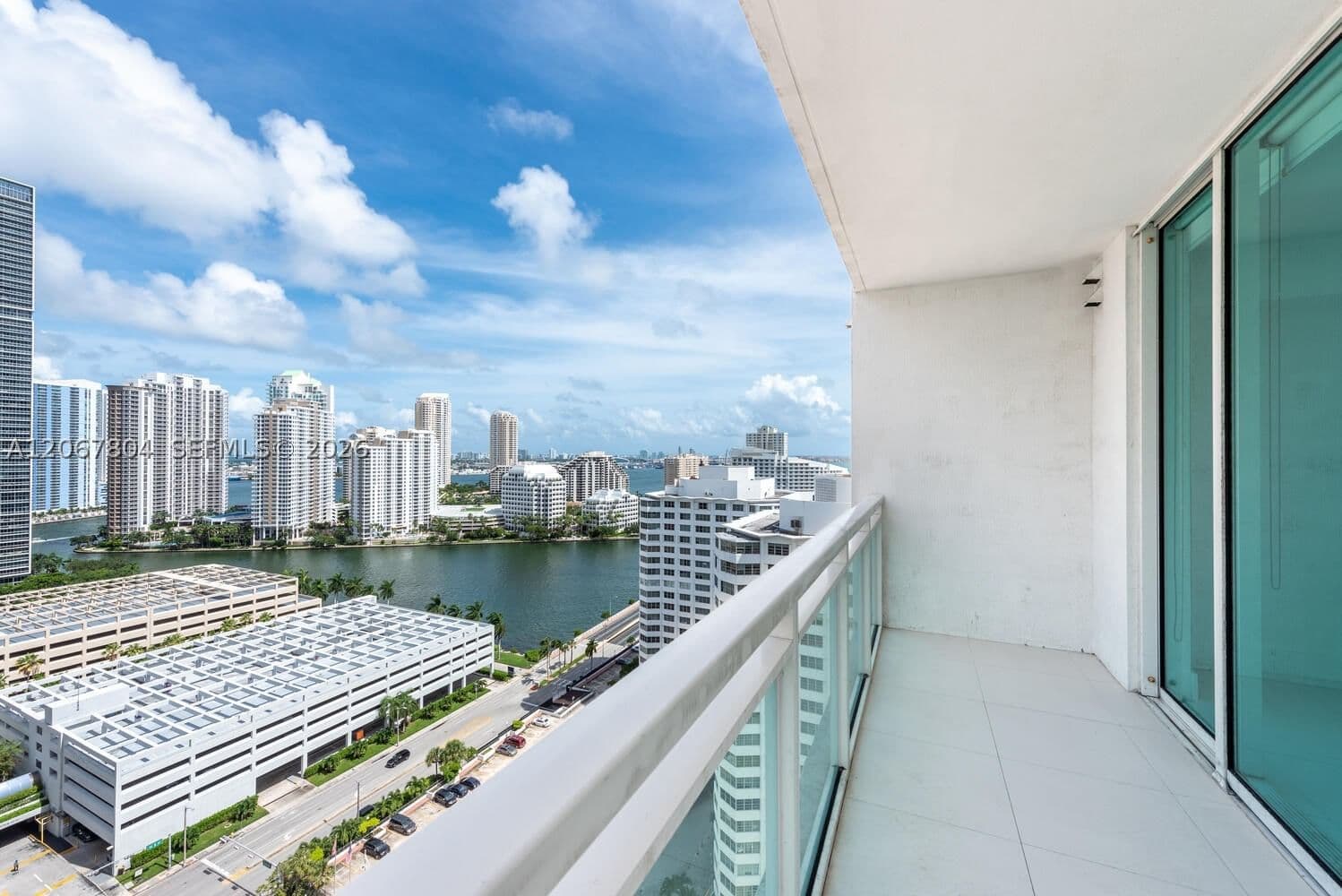 1-bedroom Condo — 950 Brickell Bay Dr #2208, Miami, FL 33131