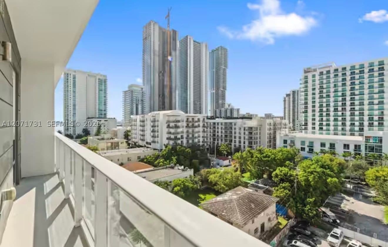 1+1 Condo — 321 26th St #811, Miami, FL 33137