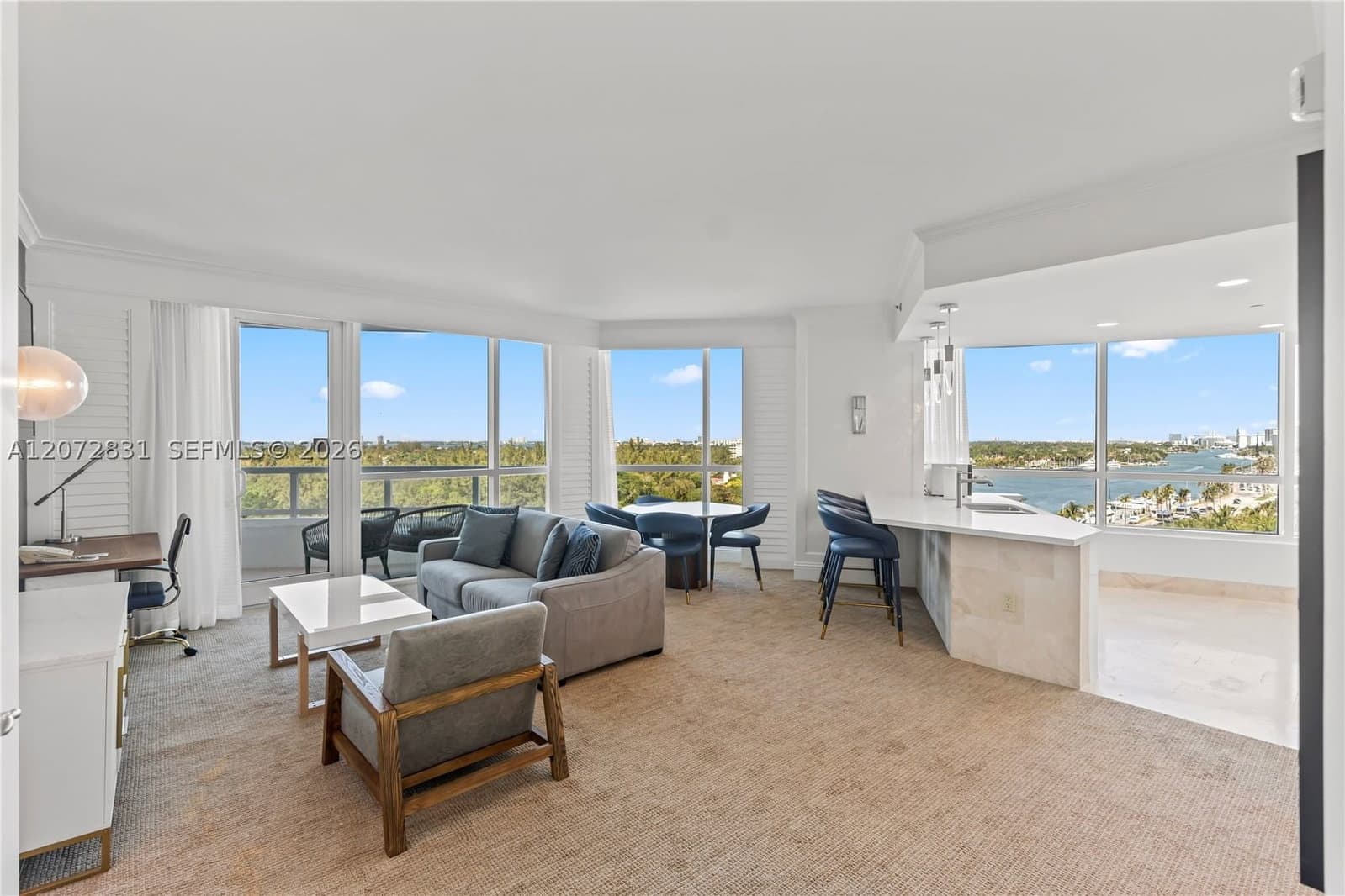 1+1 Condo — 4401 Collins Ave #915, Miami Beach, FL 33140