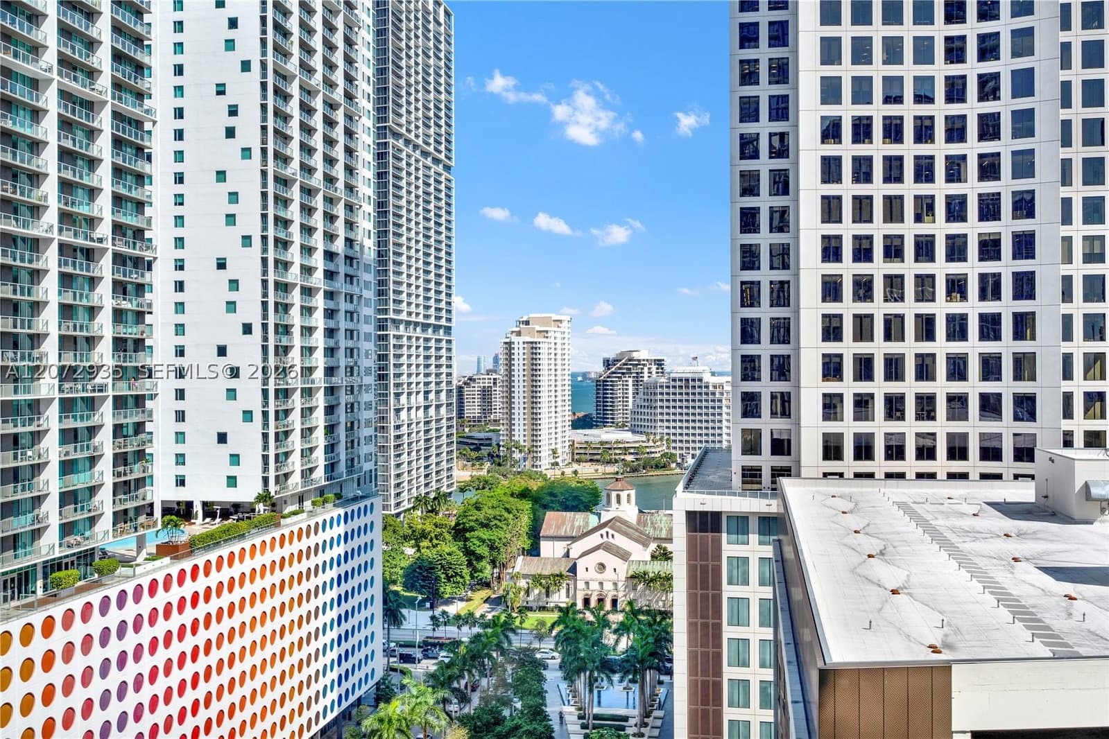 2+1 Condo — 68 6th St #1207, Miami, FL 33131