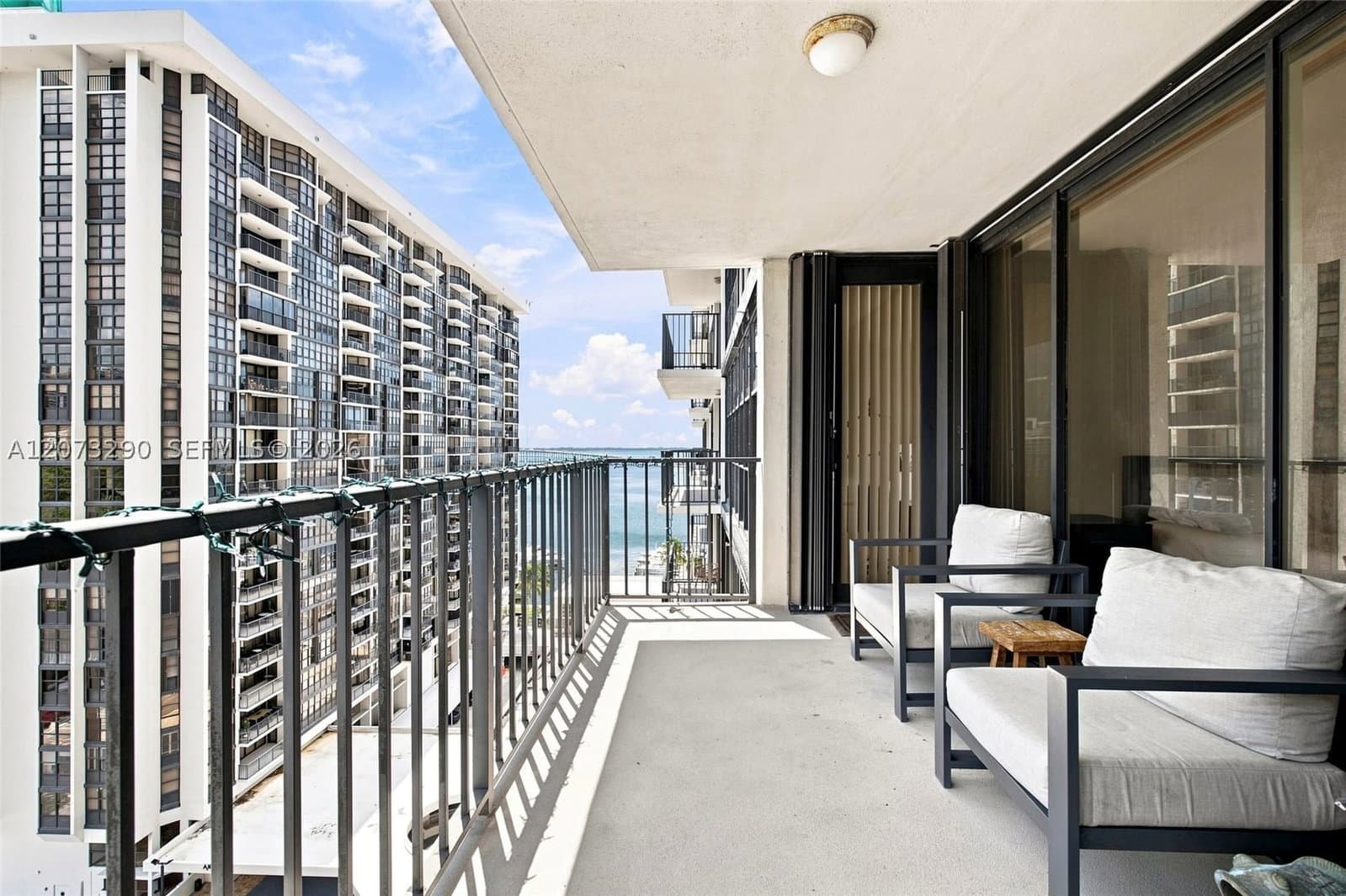 2+1 Condo — 1901 Brickell Ave #B1411, Miami, FL 33129