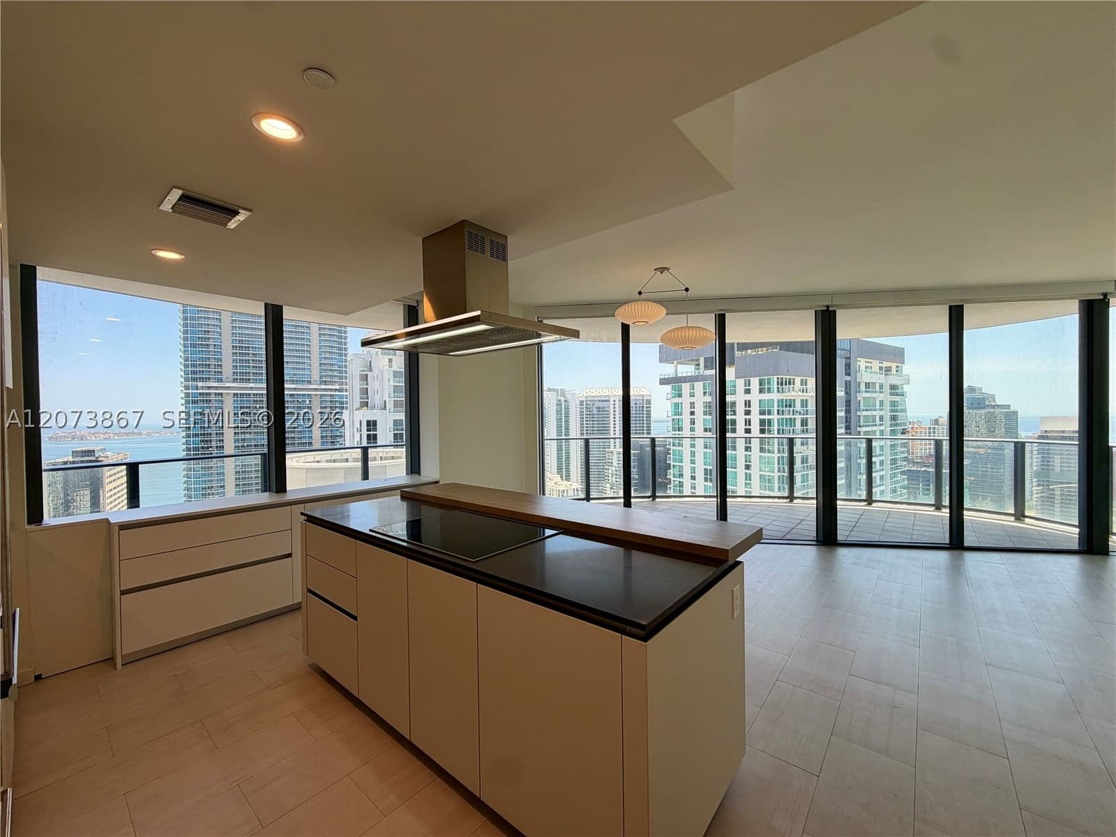 2-bedroom Condo — 1000 Brickell Plz #4301, Miami, FL 33131