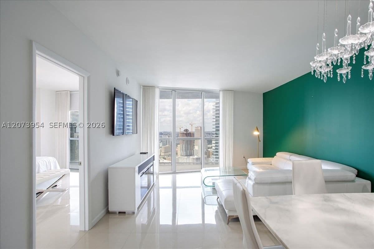1+1 Condo — 465 Brickell Ave #4306, Miami, FL 33131