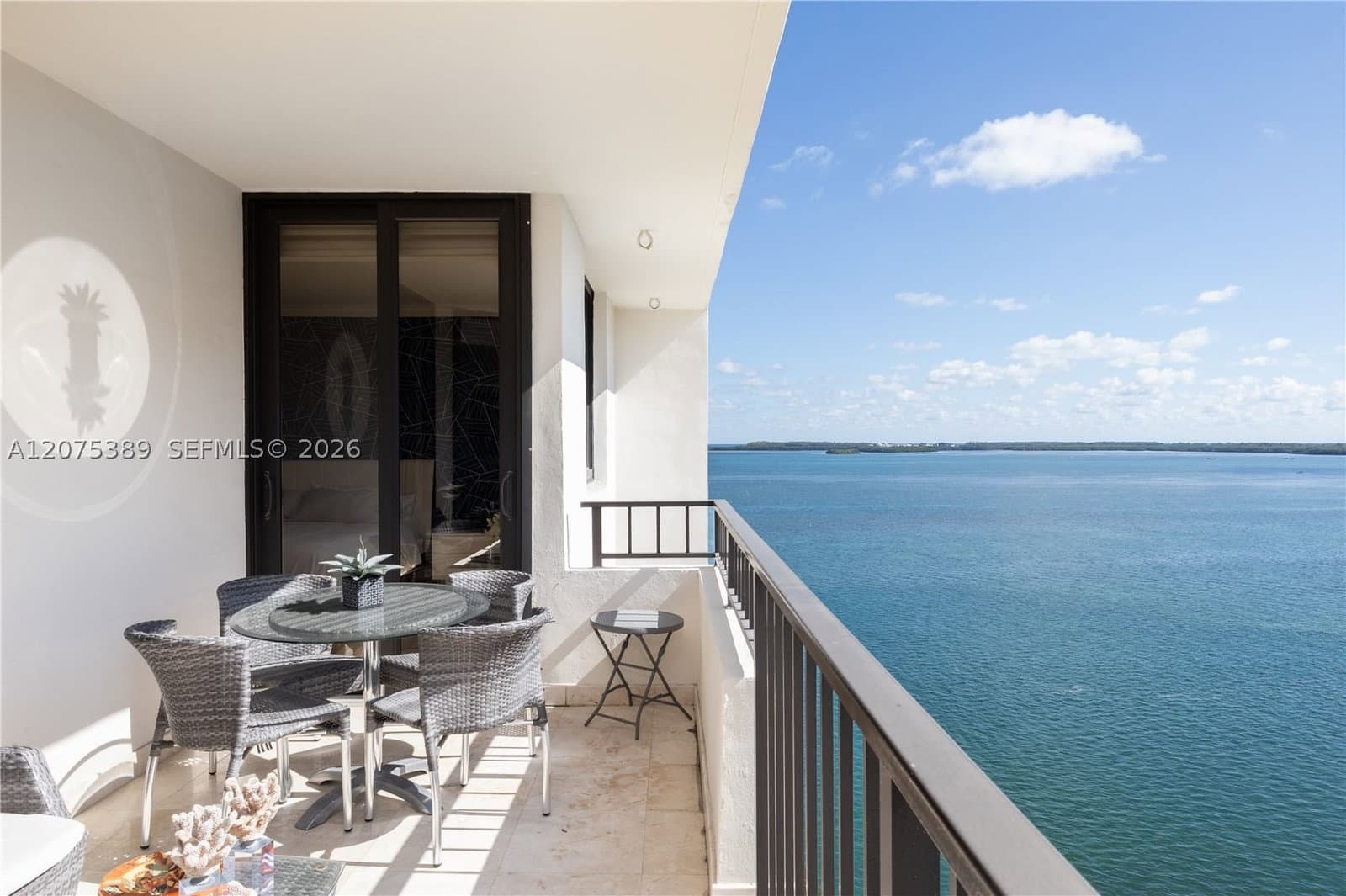 2+1 Condo — 520 Brickell Key Dr #A1207, Miami, FL 33131