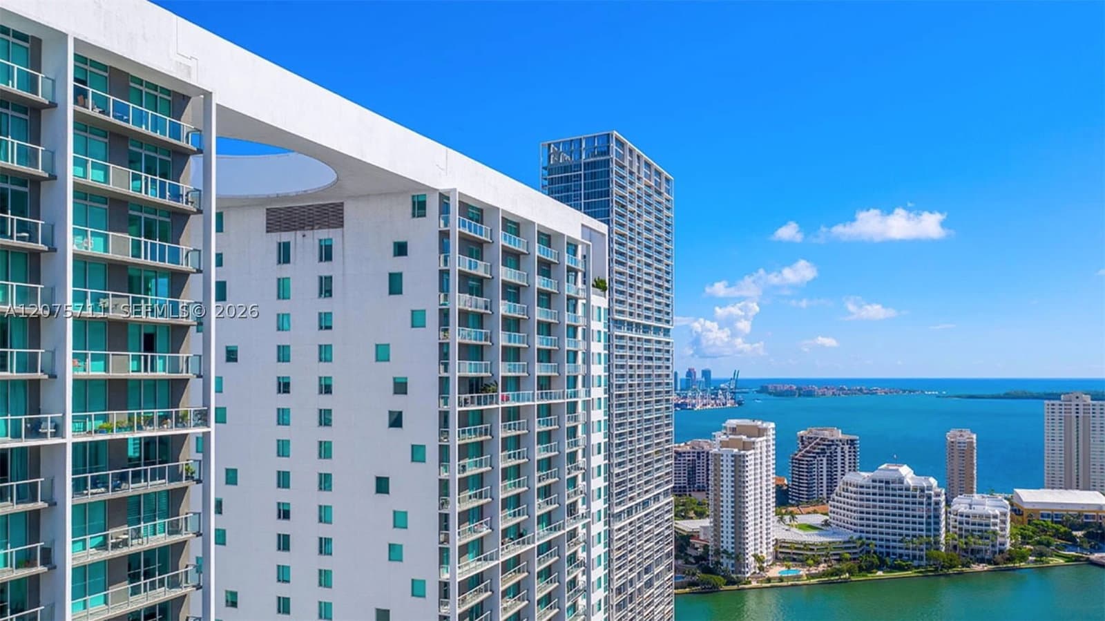 1+1 Condo — Miami, FL 33131