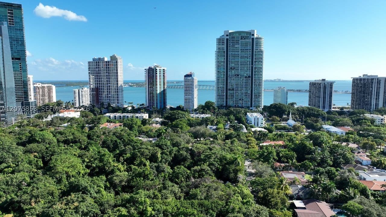 2+1 Condo — 1600 1st Ave #1103, Miami, FL 33129