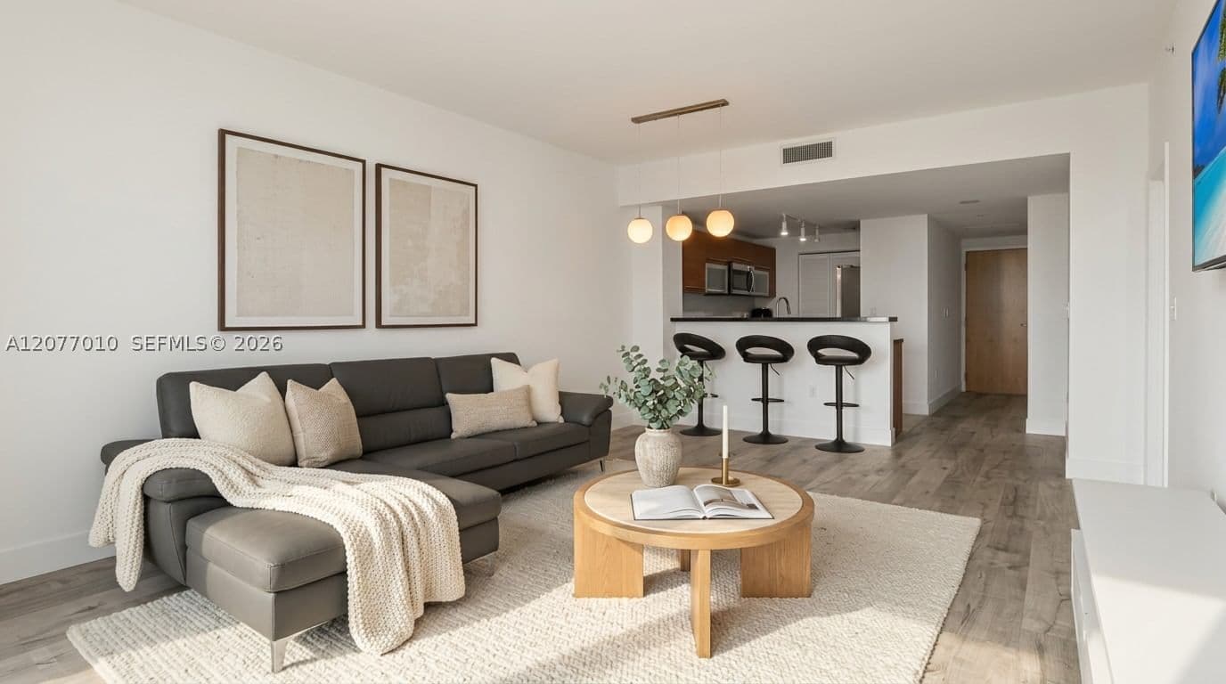 1+1 Condo — 253 2nd St #2104, Miami, FL 33132