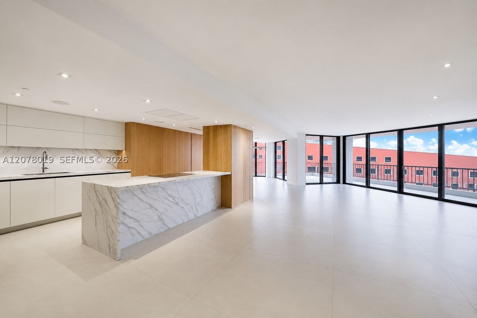 2-bedroom Condo — 1581 Brickell Ave #PH106, Miami, FL 33129