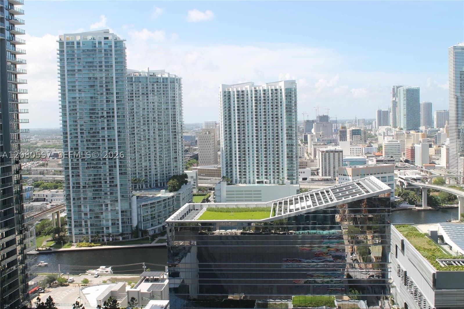 1-bedroom Condo — 45 9th St #2809, Miami, FL 33130