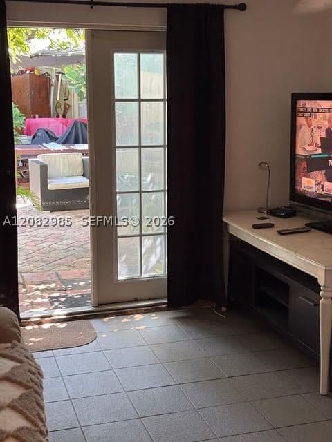 1+1 Condo — 4512 Alton Rd #2, Miami Beach, FL 33140