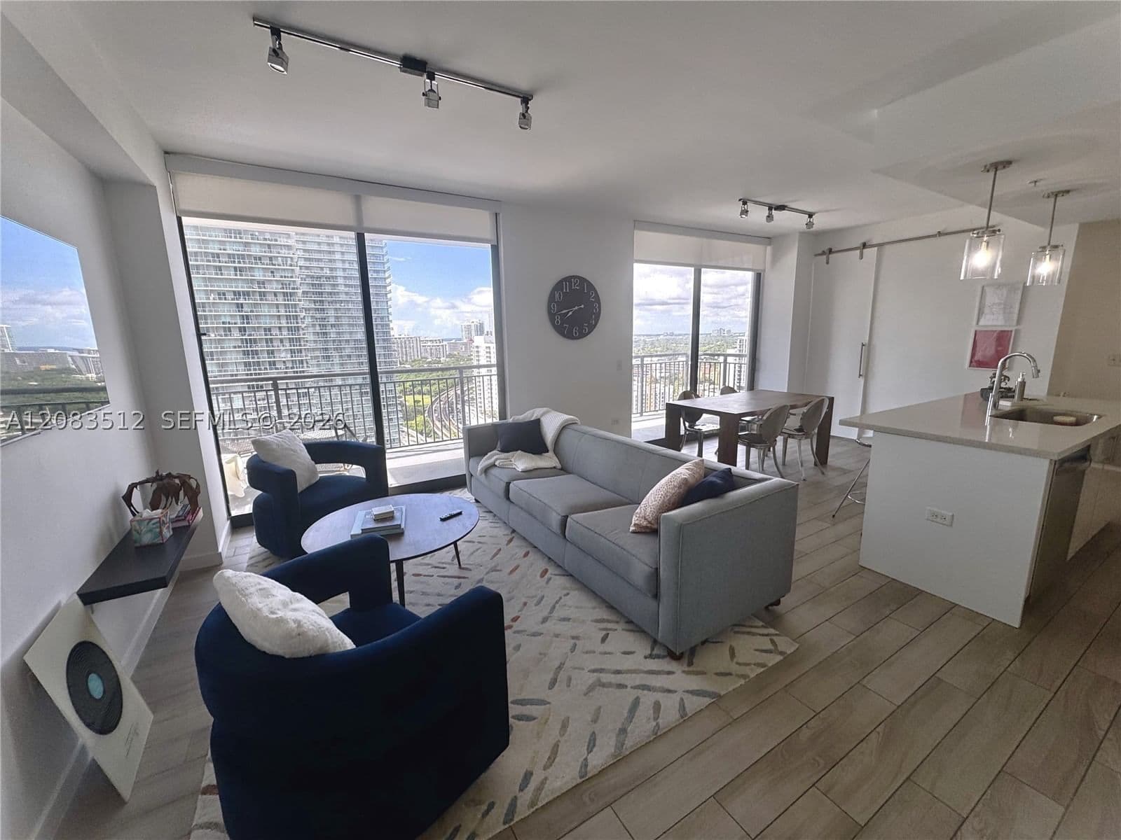 2-bedroom Condo — 999 1st Ave #2303, Miami, FL 33130