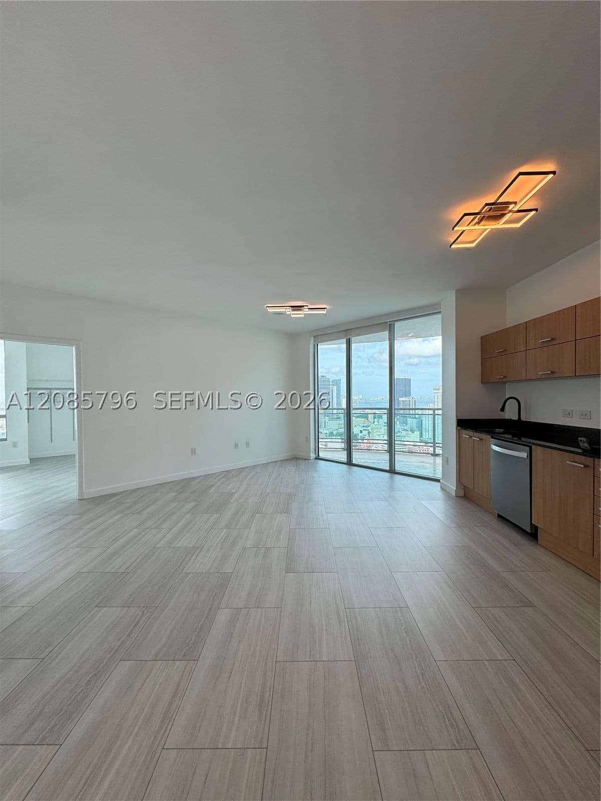 2+1 Condo — 350 Miami Ave #3913, Miami, FL 33130