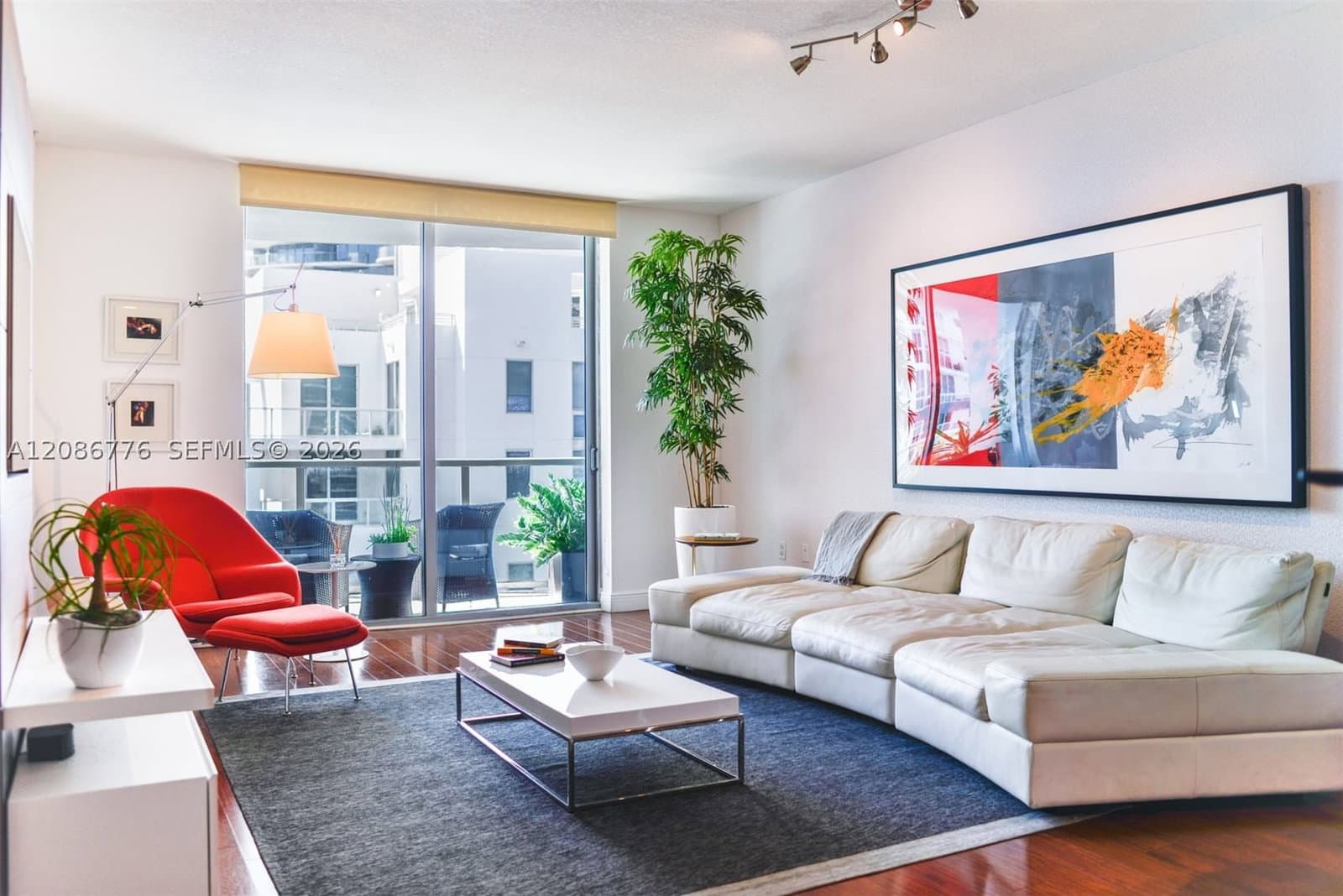 1+1 Condo — 1060 Brickell Ave #3515, Miami, FL 33131