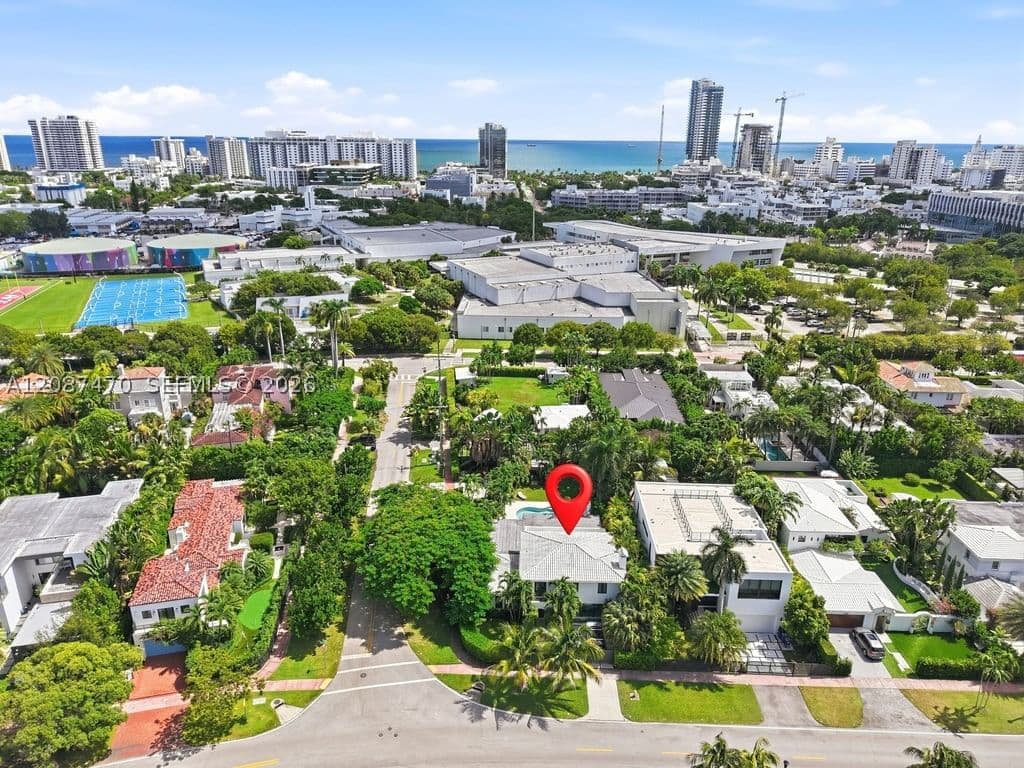 3+1 Müstakil ev — 2225 Meridian Ave, Miami Beach, FL 33139