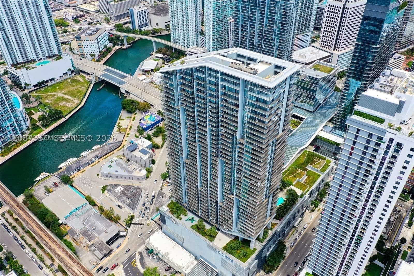 3+1 Condo — 88 7th St #904, Miami, FL 33130