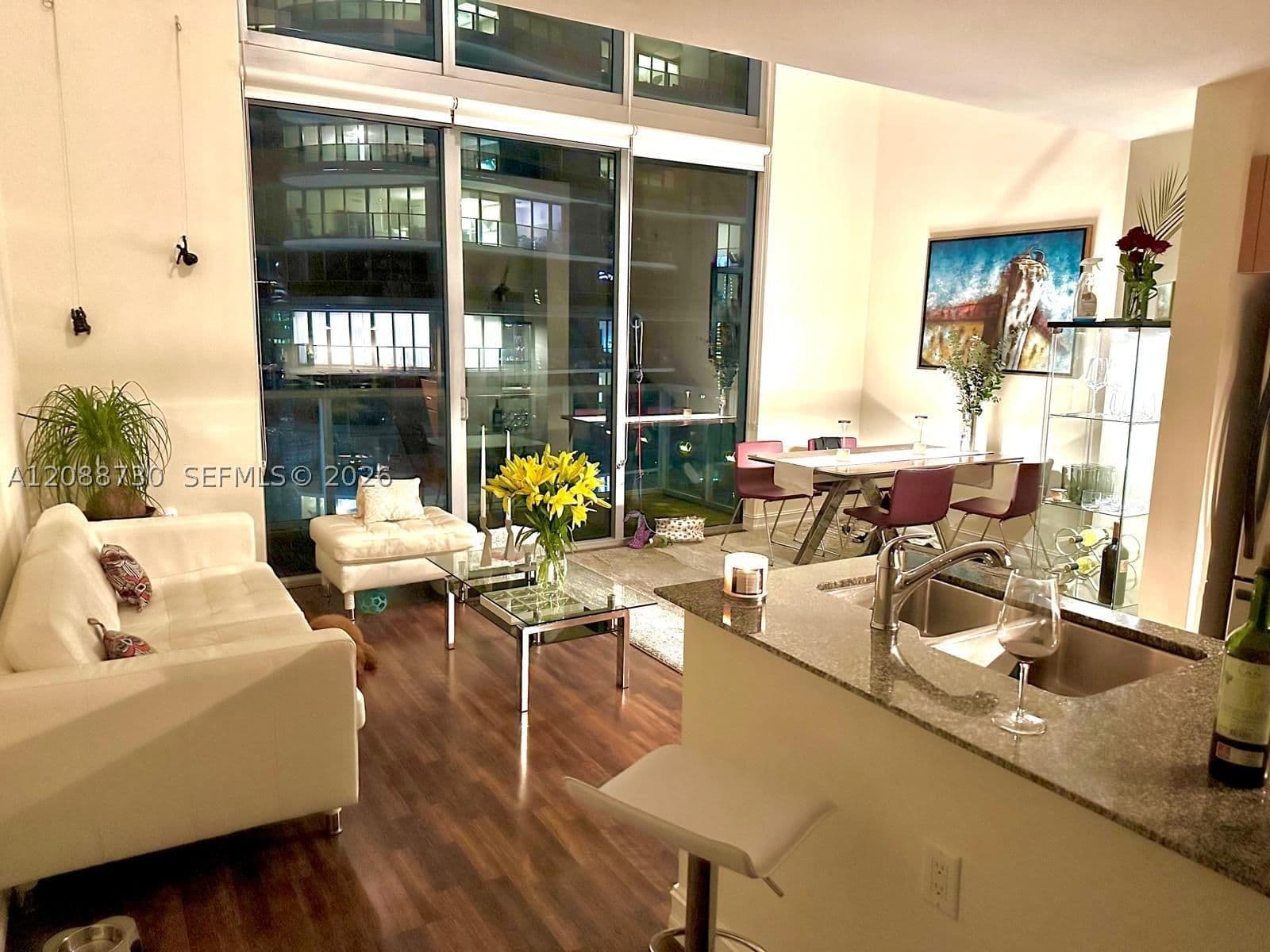 1+1 Condo — 1050 Brickell Ave #3216, Miami, FL 33131