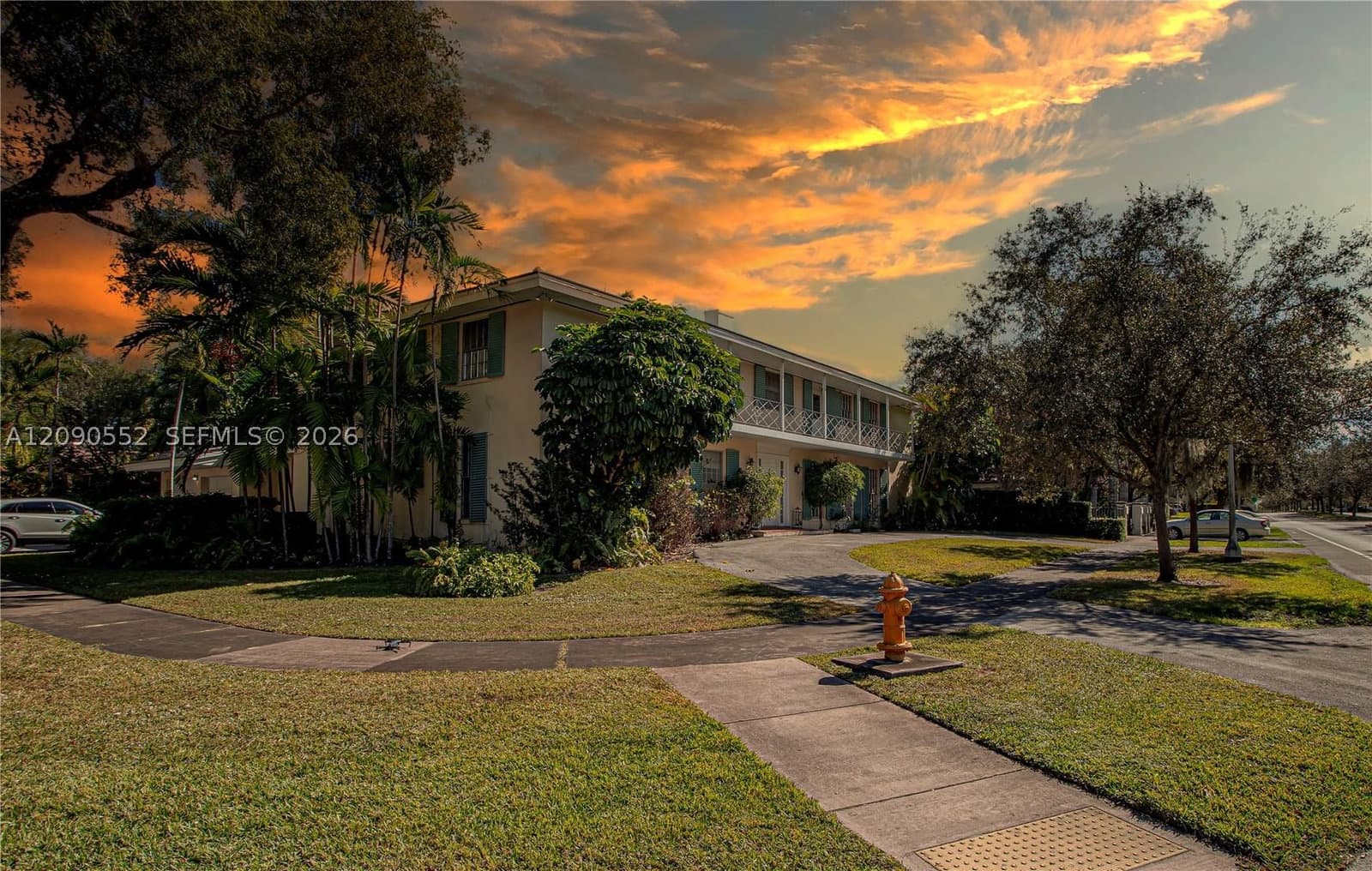 3+1 Müstakil ev — 2805 Segovia St, Coral Gables, FL 33134