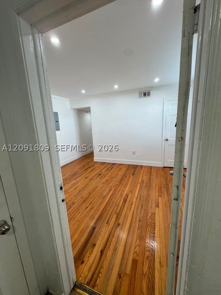 2+1 Daire — 15 Sidonia Ave #2, Coral Gables, FL 33134