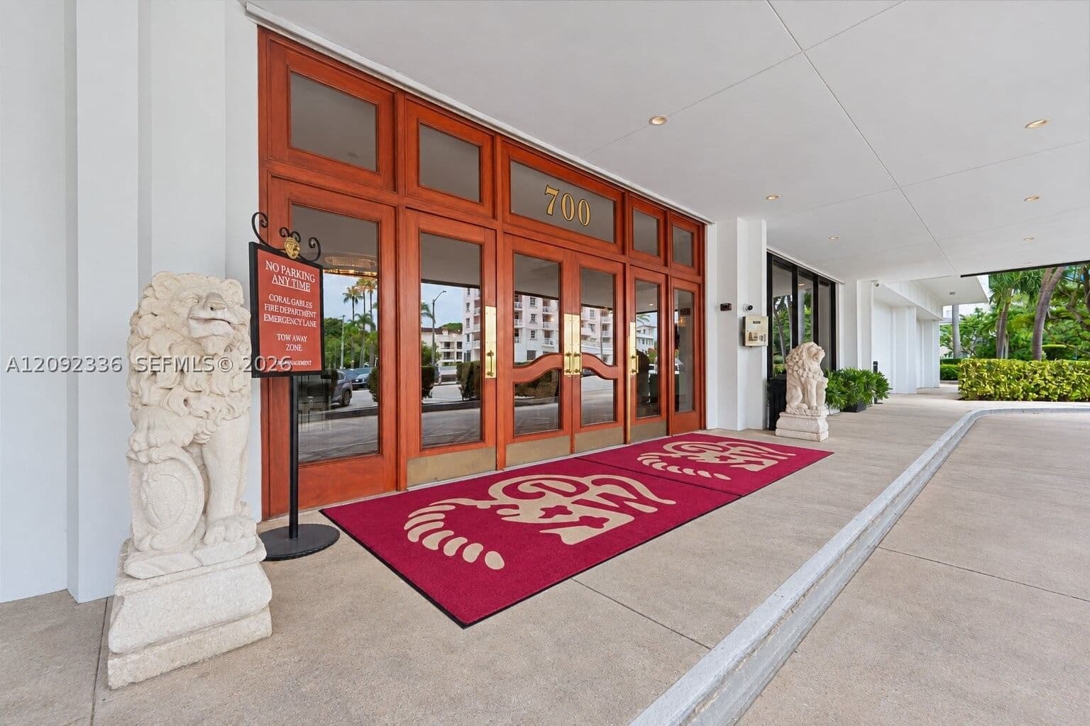 Condo — 700 Biltmore Way #814, Coral Gables, FL 33134