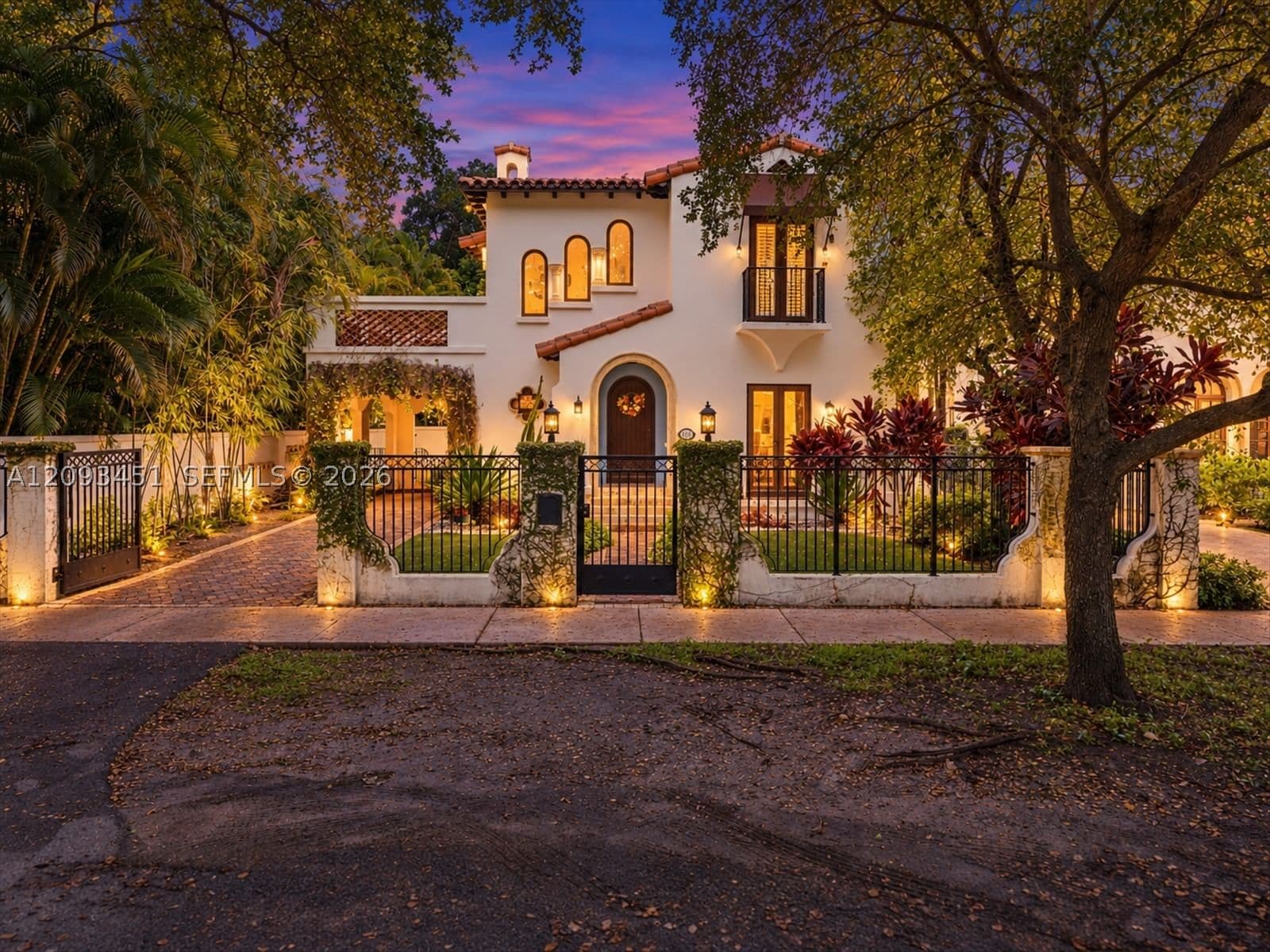 CORAL GABLES COUNTRY CLUB — ilan fotoğrafı