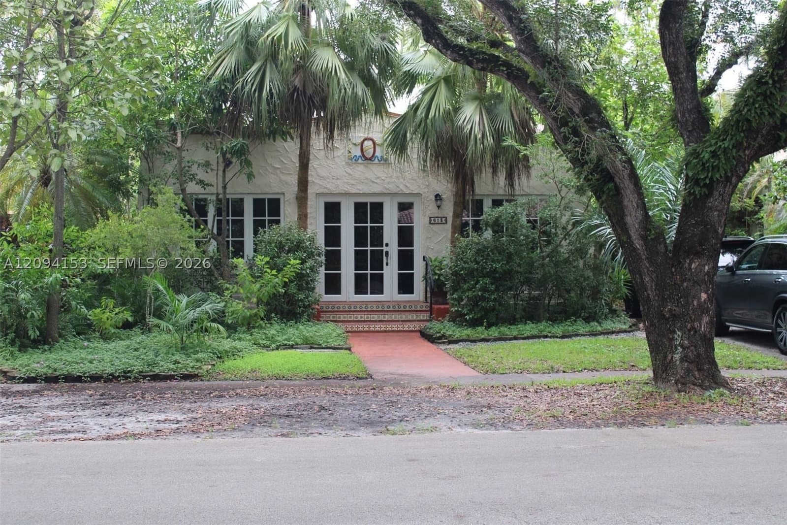 3+1 Müstakil ev — 613 Navarre Ave, Coral Gables, FL 33134