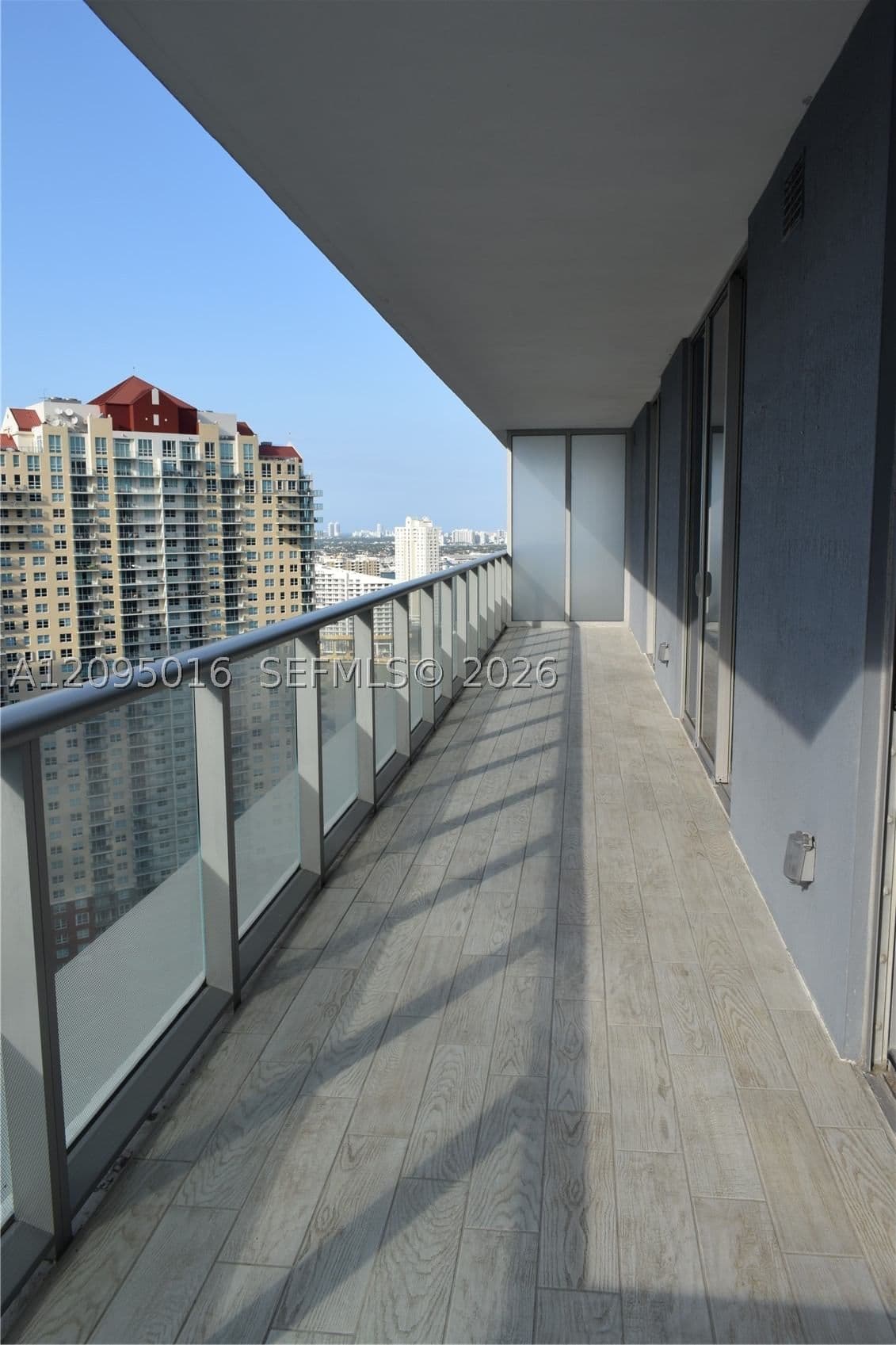 2+1 Condo — Miami, FL 33131