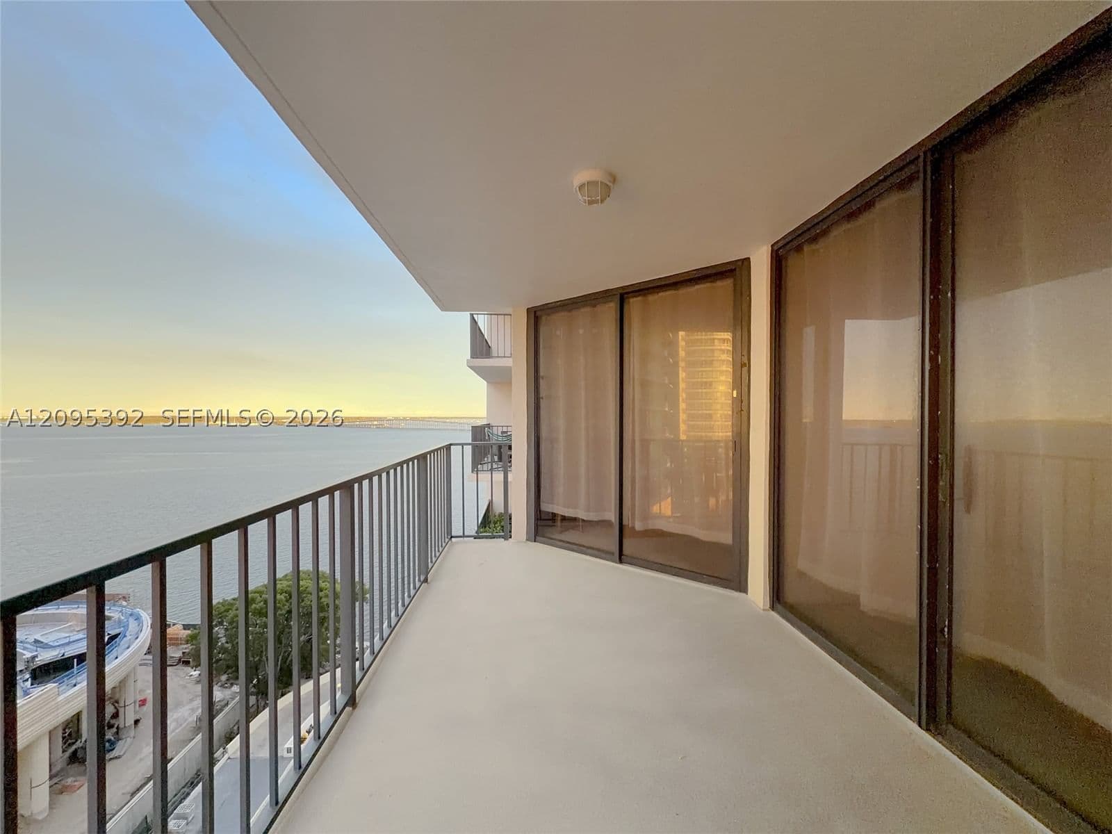 1-bedroom Condo — 1865 Brickell Ave #A1503, Miami, FL 33129