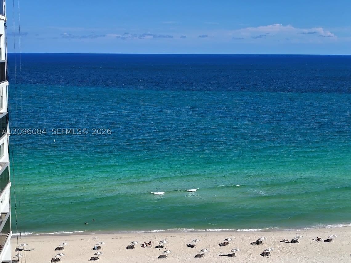 2+1 Condo — 6039 Collins Ave #1710, Miami Beach, FL 33140