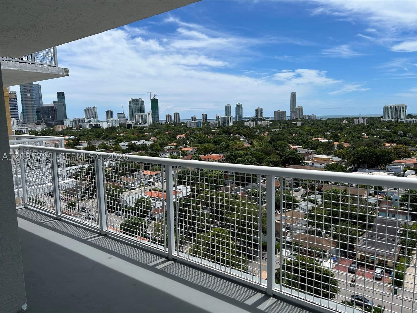 2-bedroom Condo — 900 8th St #1503, Miami, FL 33130